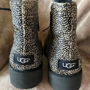 UGG mini cozy UGG snake boots